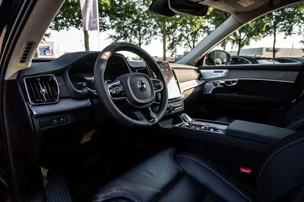 Neu Volvo XC90 Ultra 455 PS (334 kW) 2026 Grau SUV