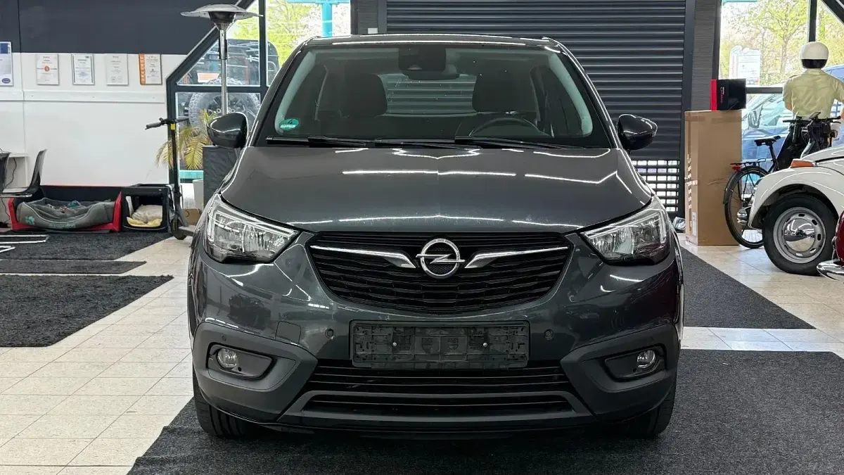 Gebraucht Opel Crossland X Edition 131 PS (96 kW) 2017 Grau SUV