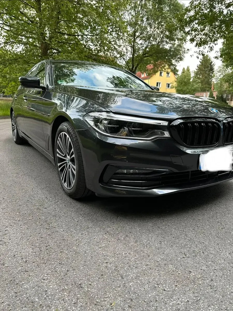 Gebraucht BMW 530 Sport Line 252 PS (185 kW) 2018 Grau Limousine