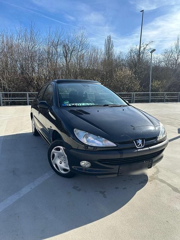 Gebraucht Peugeot 206 75 PS (55 kW) 1999 Schwarz Kleinwagen
