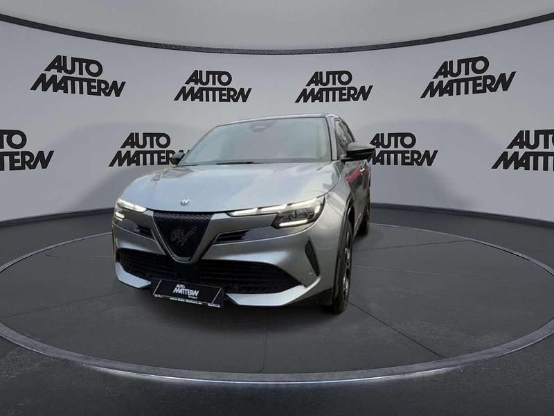 Neu Alfa Romeo Junior Tech Edition 114 kW (156 PS) 2026 Grau (grau) SUV