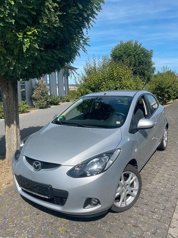 Silber Gebraucht 2008 Mazda 2 Kleinwagen | 3.500 € (Fairer Preis) - Bild 1/4