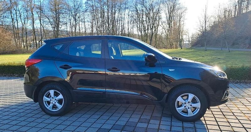 Gebraucht Hyundai ix35 116 PS (85 kW) 2015 Schwarz SUV