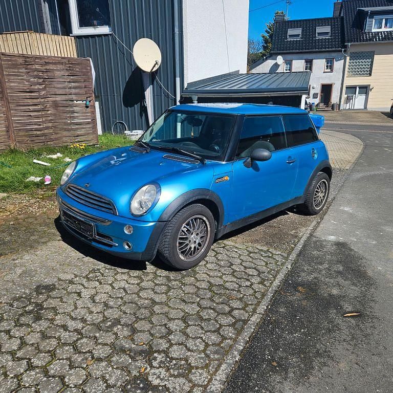 Second-hand Mini ONE 90 CP (66 kW) 2004 Albastru Hatchback