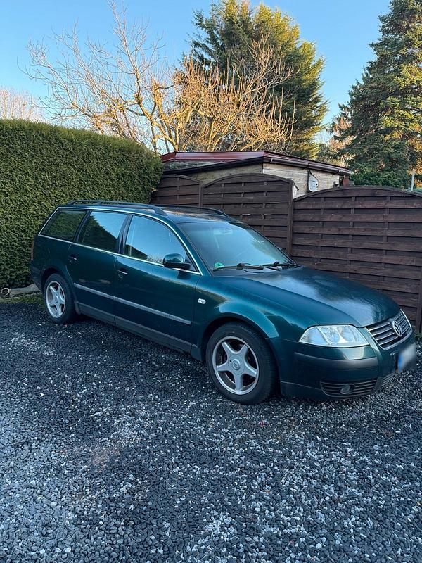 Gebraucht VW Passat 131 PS (96 kW) 2001 Grün Kombi
