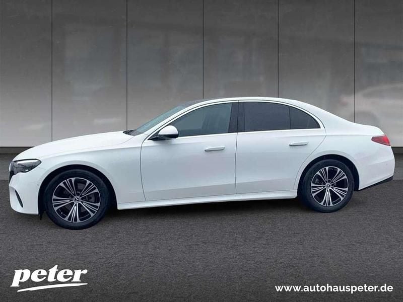 Gebraucht Mercedes E200 Avantgarde 204 PS (150 kW) 2024 Weiß Limousine