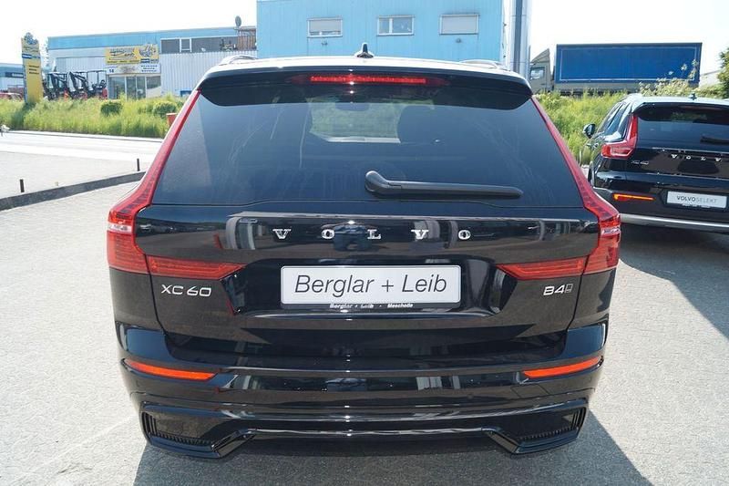 Gebraucht Volvo XC60 Ultimate 197 PS (144 kW) 2023 Onyx black SUV