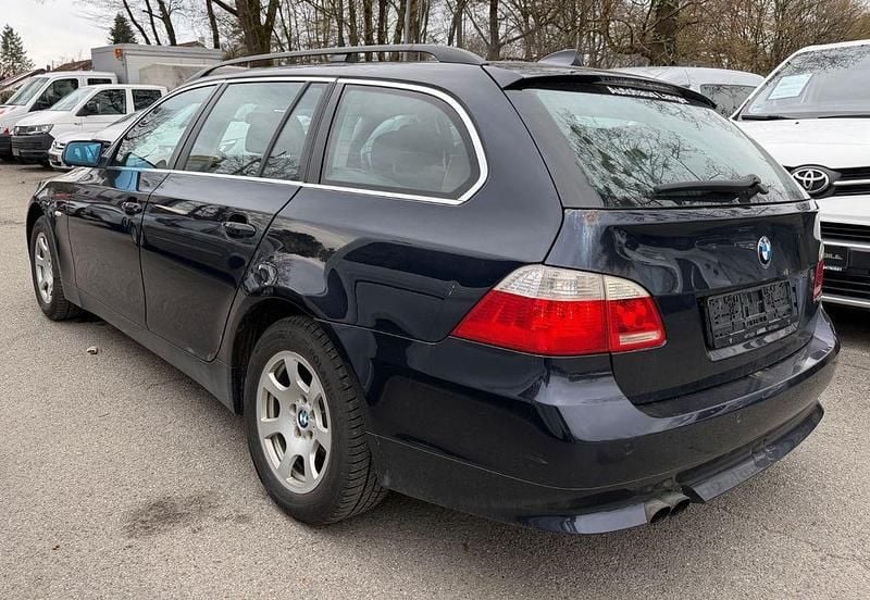 Gebraucht BMW 525 Advantage 218 PS (160 kW) 2007 Blau Limousine