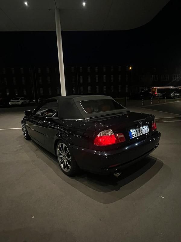 Gebraucht BMW 318 Cabriolet 143 PS (105 kW) 2006 Schwarz Cabrio