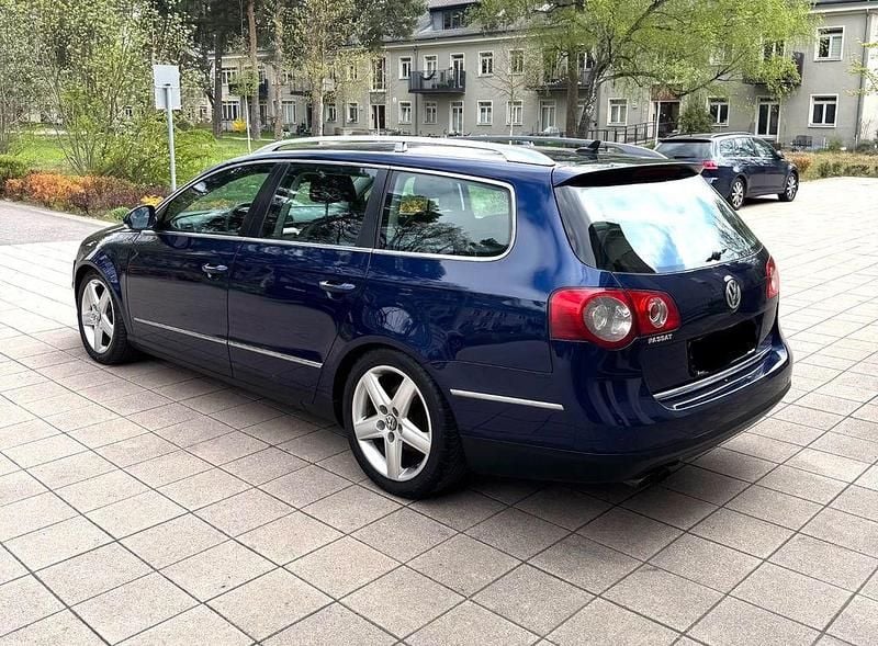 Second-hand VW Passat Highline 170 CP (125 kW) 2010 Berlinǎ