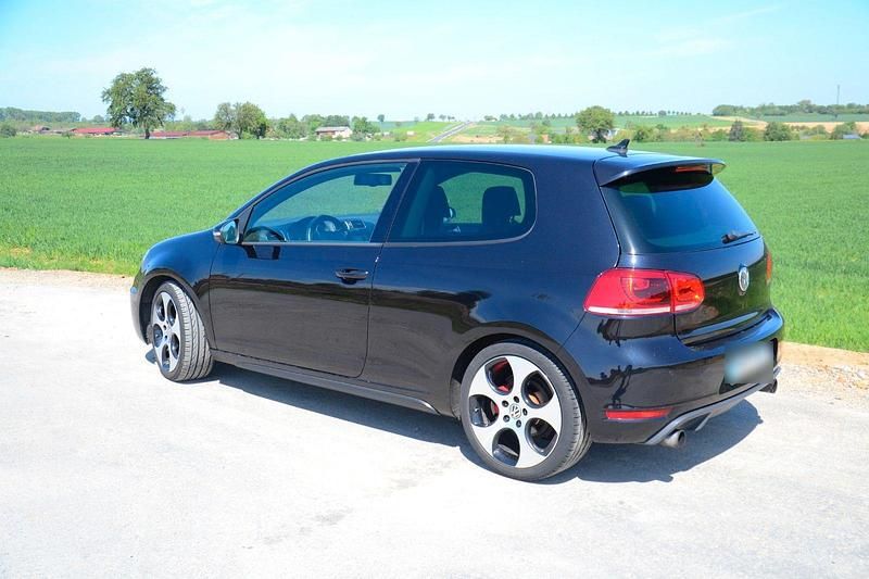 Gebraucht VW Golf VI GTI 211 PS (155 kW) 2011 Schwarz Kleinwagen