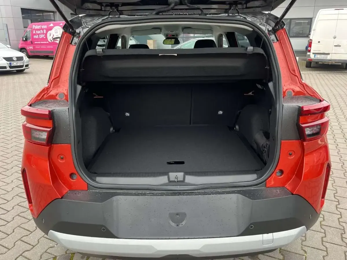 Neu Opel Frontera 145 PS (106 kW) 2026 Kanyon orange SUV