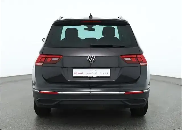 Gebraucht VW Tiguan 150 PS (110 kW) 2022 Grau SUV