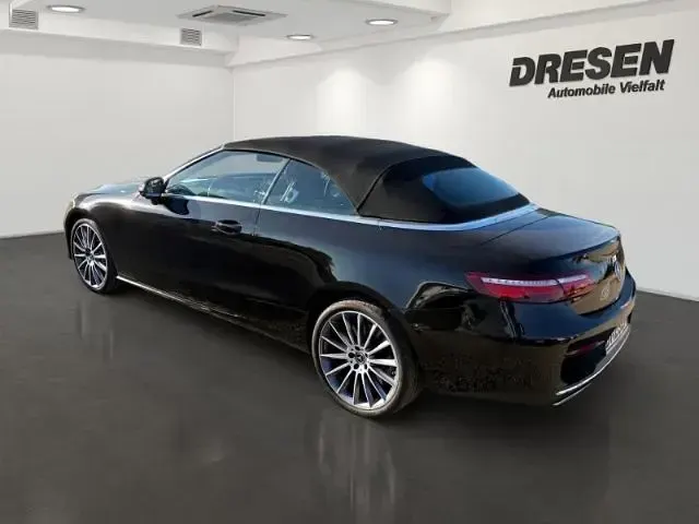 Gebraucht Mercedes E400 Avantgarde 333 PS (244 kW) 2018 Schwarz Cabrio
