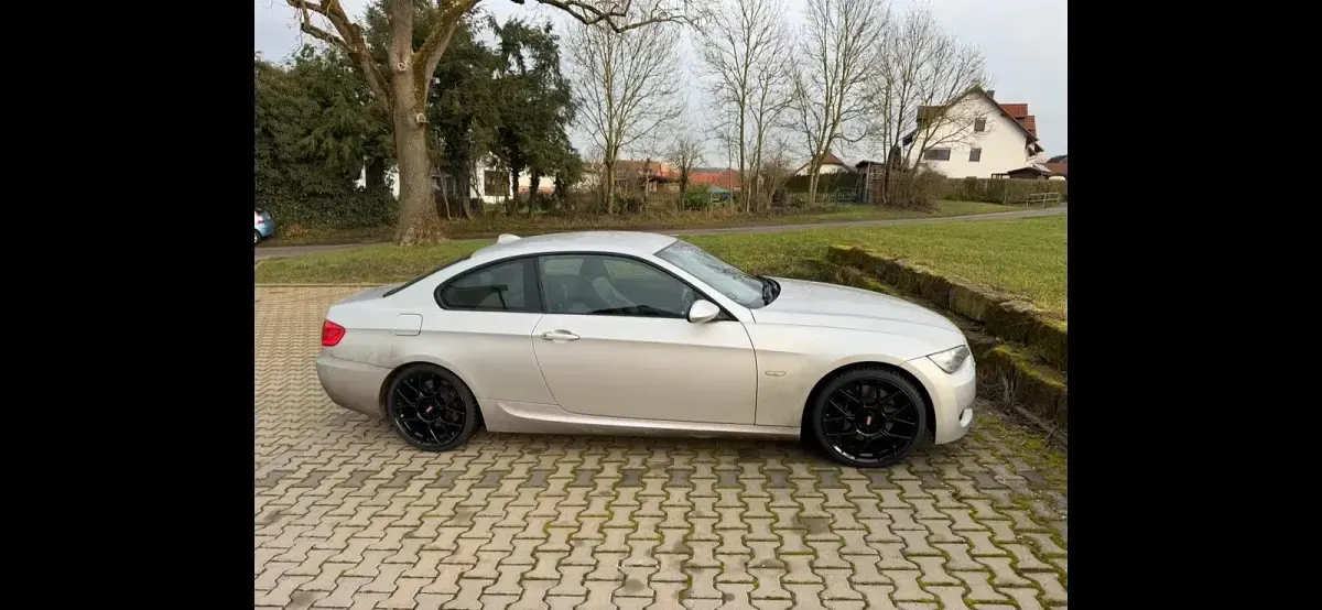 Gebraucht BMW 330 231 PS (169 kW) 2007 Silber Limousine