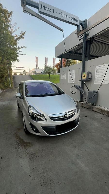 Silber Gebraucht 2011 Opel Corsa Kleinwagen | 3.900 € (Fairer Preis) - Bild 1/4