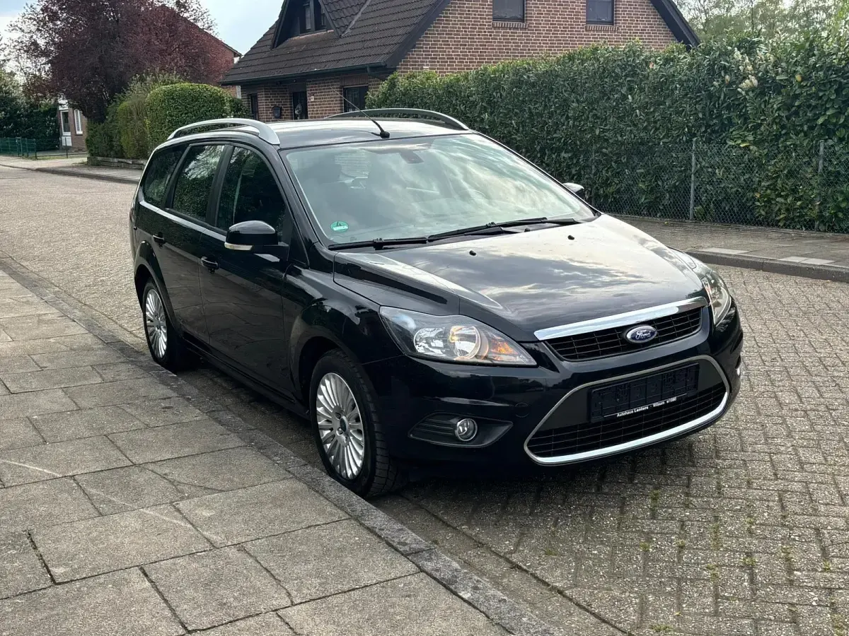 Gebraucht Ford Focus Titanium 109 PS (80 kW) 2011 Schwarz Kombi