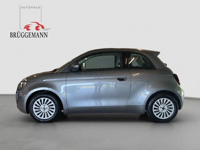 Gebraucht Fiat 500e Action 69 kW (95 PS) 2022 Mineral grau Kleinwagen