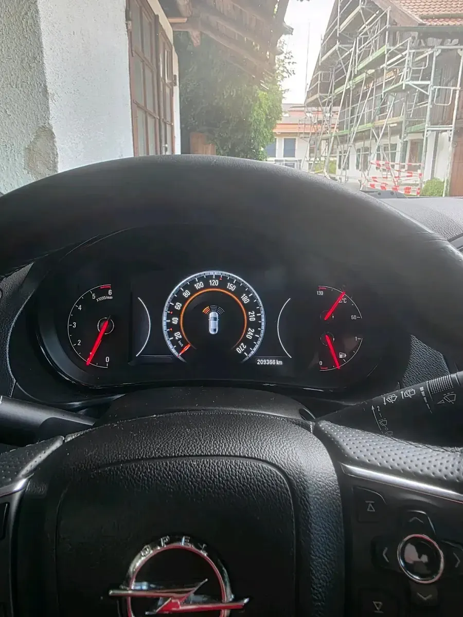 Gebraucht Opel Insignia 194 PS (142 kW) 2014 Schwarz Kombi