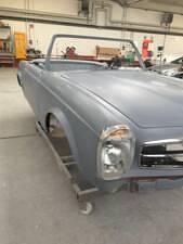 Gebraucht Mercedes 230 150 PS (110 kW) 1967 Schwarz Cabrio