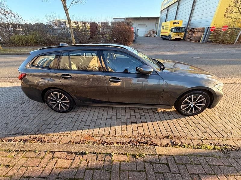Gebraucht BMW 320 Shadowline 190 PS (139 kW) 2020 Schwarz Kombi