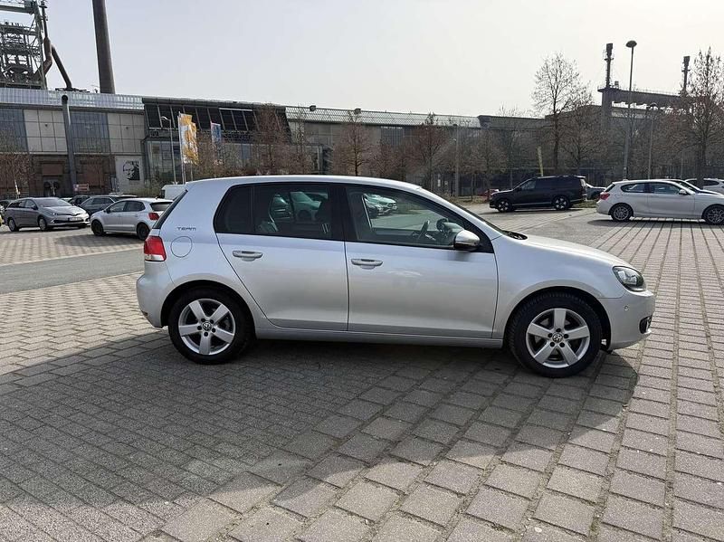 Gebraucht VW Golf VI Team 80 PS (58 kW) 2011 Grau Kleinwagen