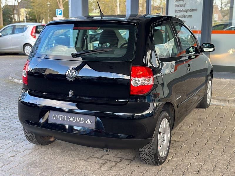 Gebraucht VW Fox Refresh 54 PS (39 kW) 2009 Schwarz Kleinwagen