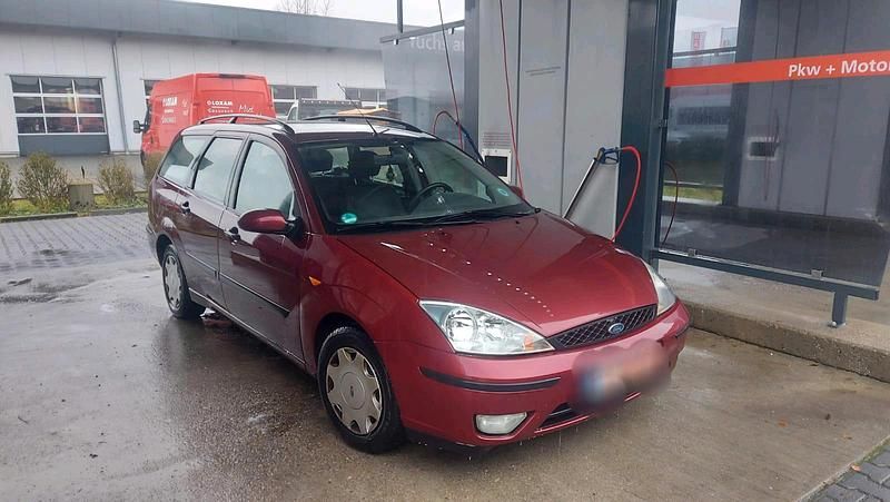 Rot Gebraucht 2004 Ford Focus Kombi | 450 € (Superpreis) - Bild 1/4
