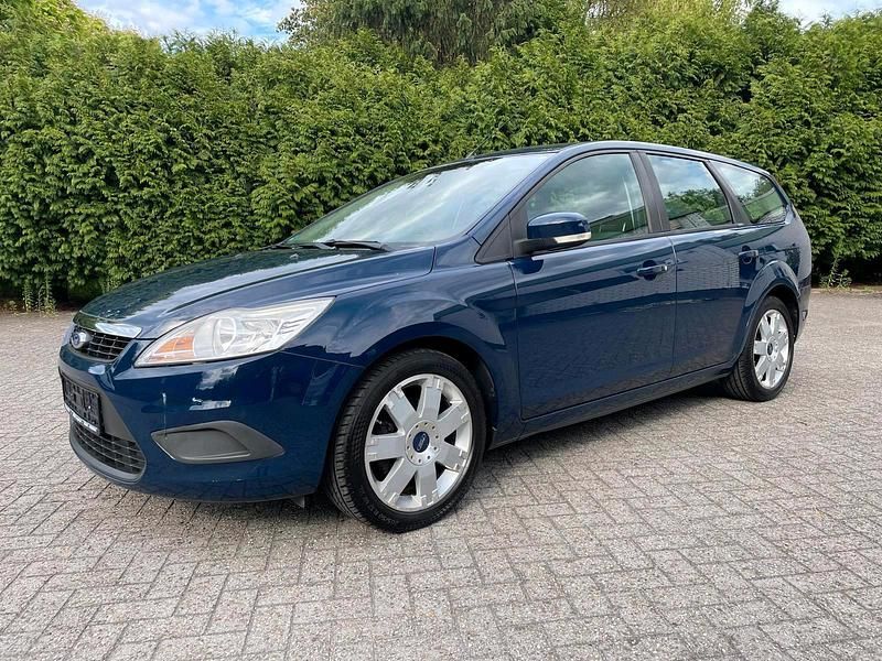 Blau Gebraucht 2011 Ford Focus Style Kombi | 5.950 € (Fairer Preis) - Bild 1/4