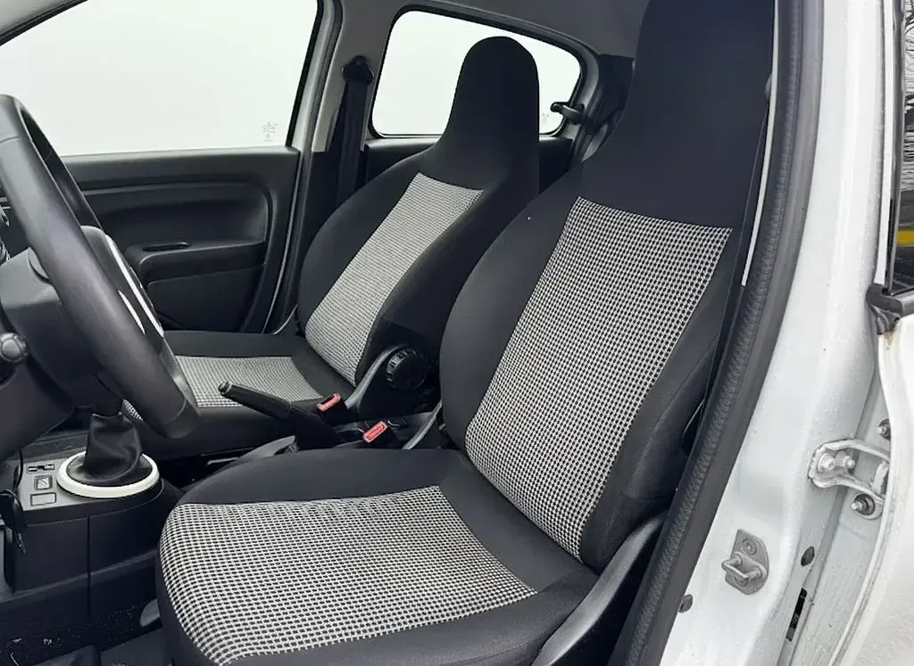 Gebraucht Renault Twingo Life 69 PS (50 kW) 2017 Weiß Kleinwagen