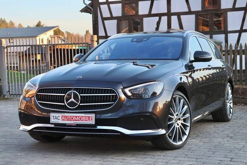 Gebraucht Mercedes E400 330 PS (242 kW) 2021 Graphitgrau Kombi