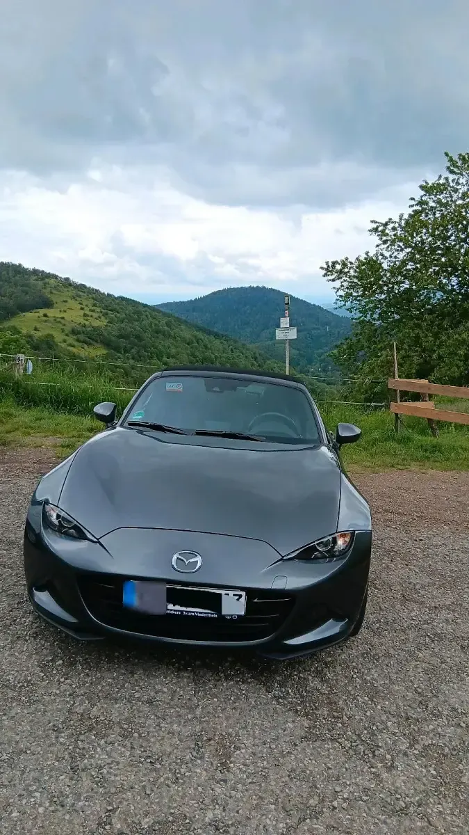Gebraucht Mazda MX5 Exclusive 184 PS (135 kW) 2023 Grau Cabrio