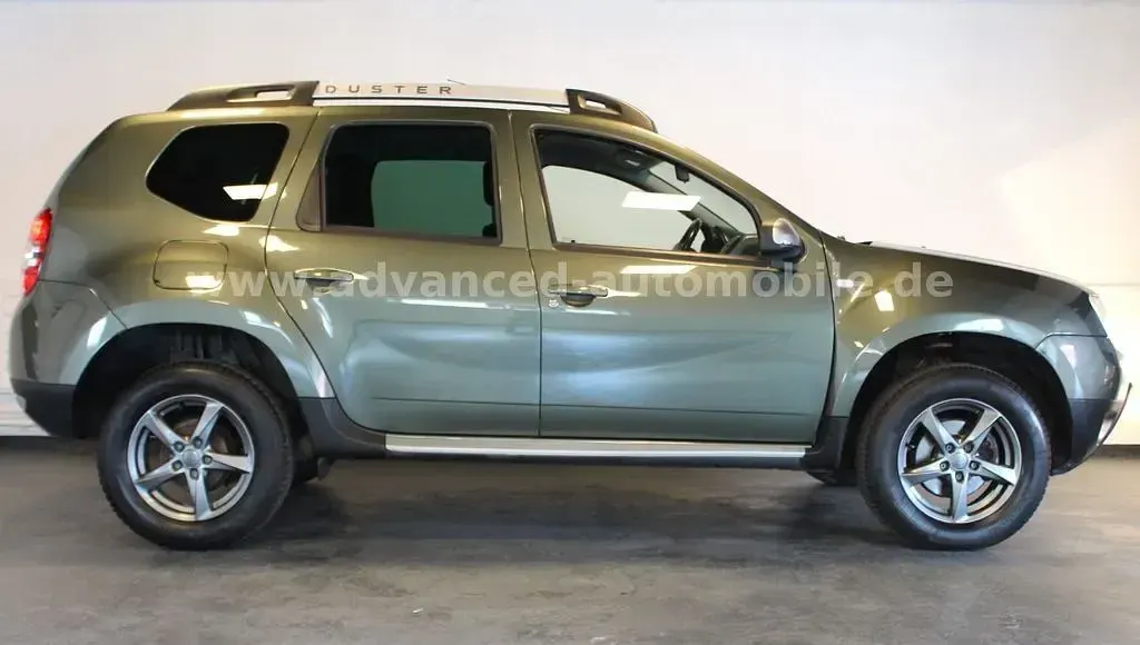 Gebraucht Dacia Duster Lauréate 125 PS (91 kW) 2015 Grau SUV