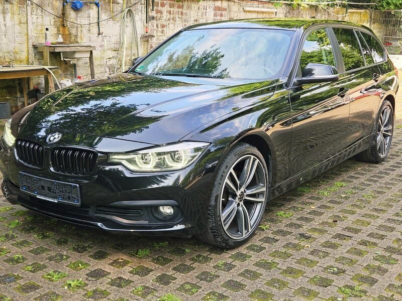 Schwarz Gebraucht 2016 BMW 320 Shadowline Kombi | 9.350 € (Superpreis) - Bild 1/4