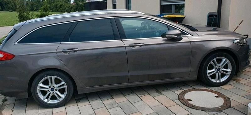 Braun Gebraucht 2015 Ford Mondeo Titanium Kombi | 12.000 € (Fairer Preis) - Bild 1/4
