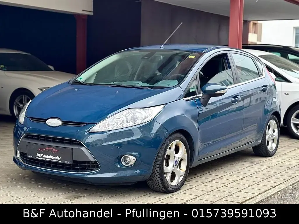 Usata Ford Fiesta Titanium 82 CV (60 kW) 2009 Cedar (g) Berlina
