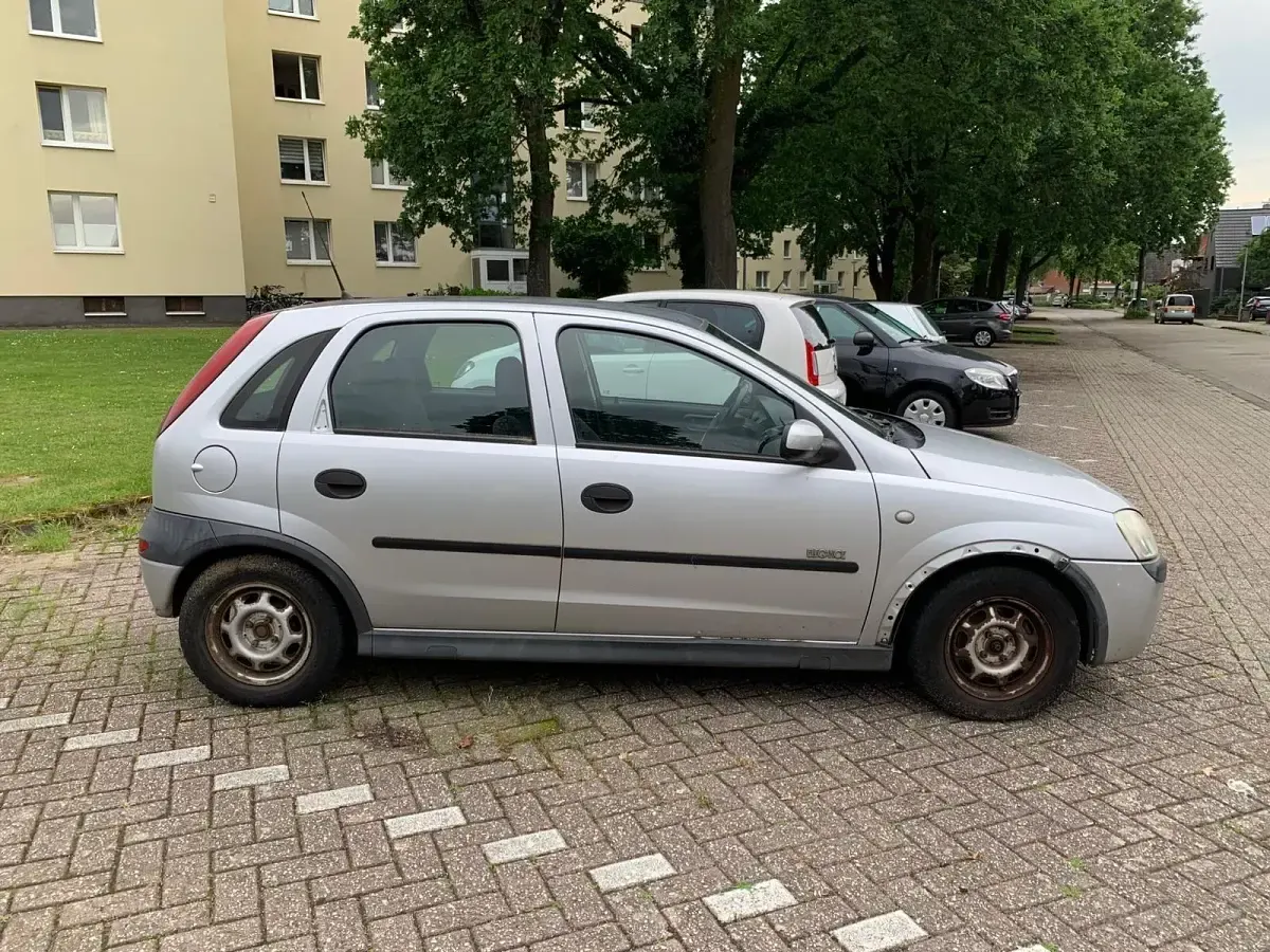 Gebraucht Opel Corsa 68 PS (50 kW) 2003 Silber Kleinwagen