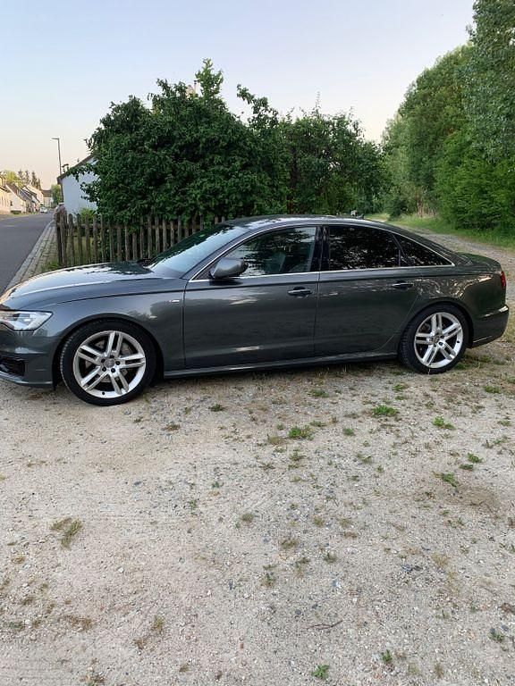 Gebraucht Audi A6 Sport 272 PS (200 kW) 2015 Grau Limousine