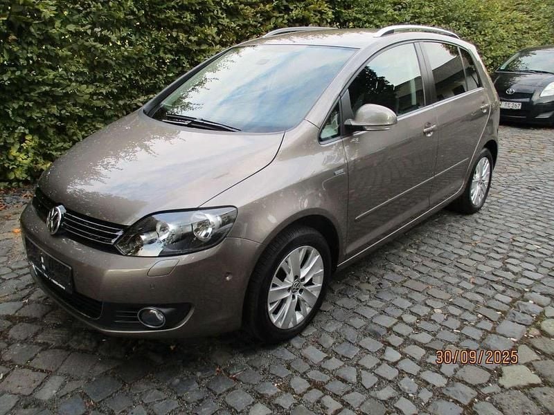 Kaschmirbraun metallic Gebraucht 2013 VW Golf Plus Cross Life Van / Kleinbus | 8.790 € (Fairer Preis) - Bild 1/4