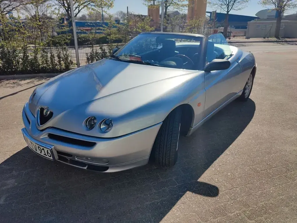 Gebraucht Alfa Romeo Spider 192 PS (141 kW) 1998 Silber Cabrio