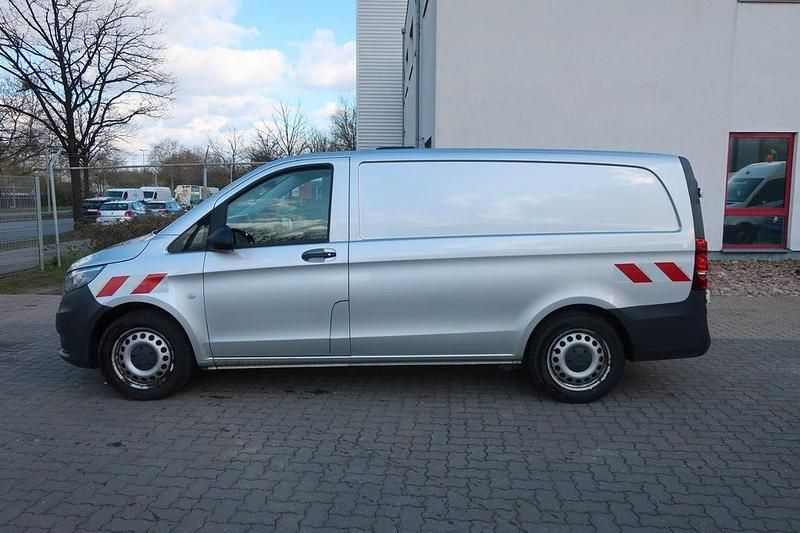 Gebraucht Mercedes Vito 136 PS (100 kW) 2016 Silber Van