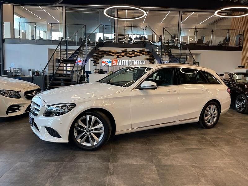 Weiß Gebraucht 2019 Mercedes C180 Avantgarde Kombi | 18.990 € (Superpreis) - Bild 1/4