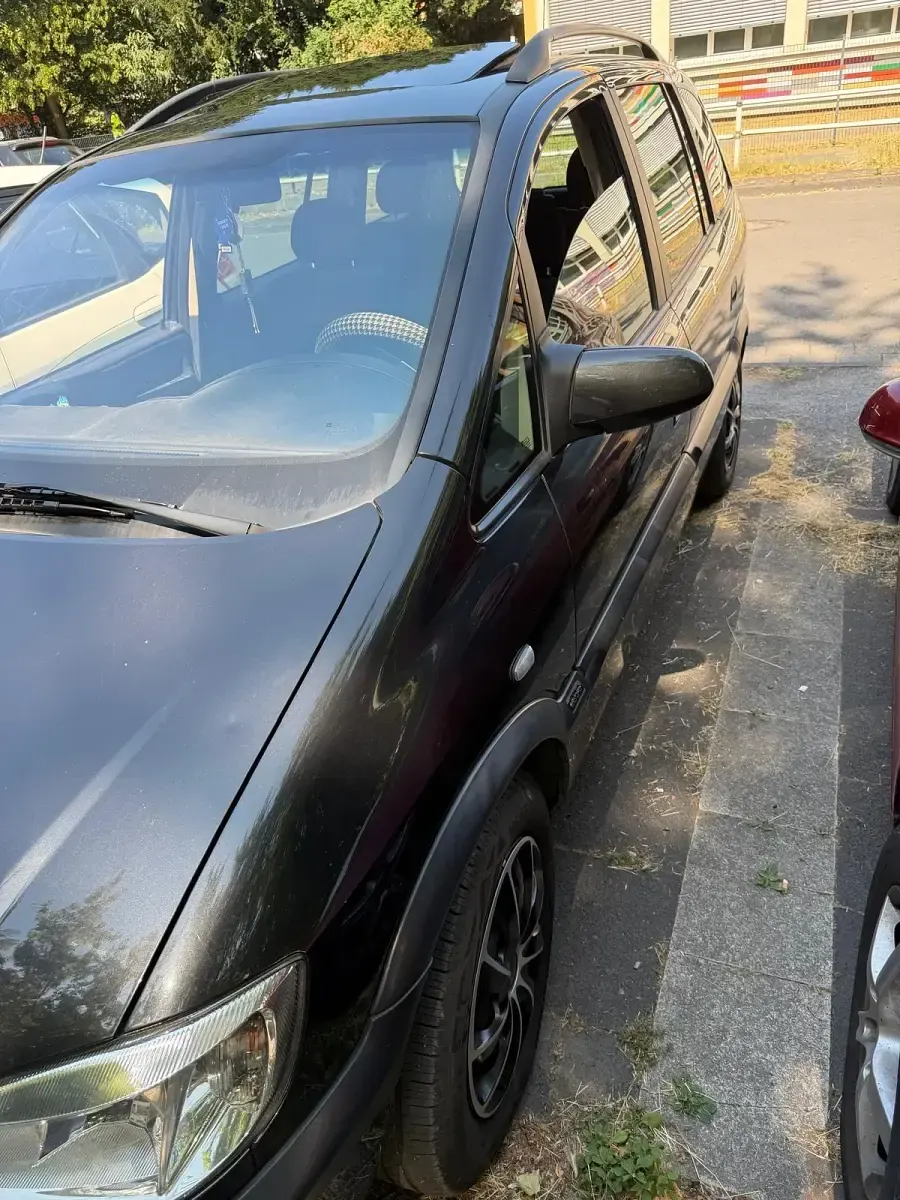 Gebraucht Opel Zafira 125 PS (91 kW) 2000 Schwarz Van / Kleinbus