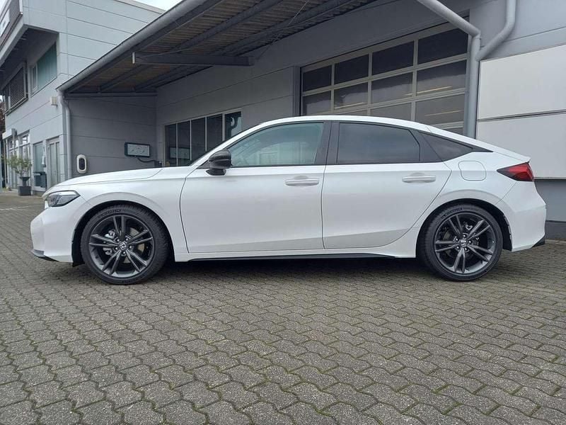 Neu Honda Civic Sport 184 PS (135 kW) 2025 Radiant red m. Kleinwagen