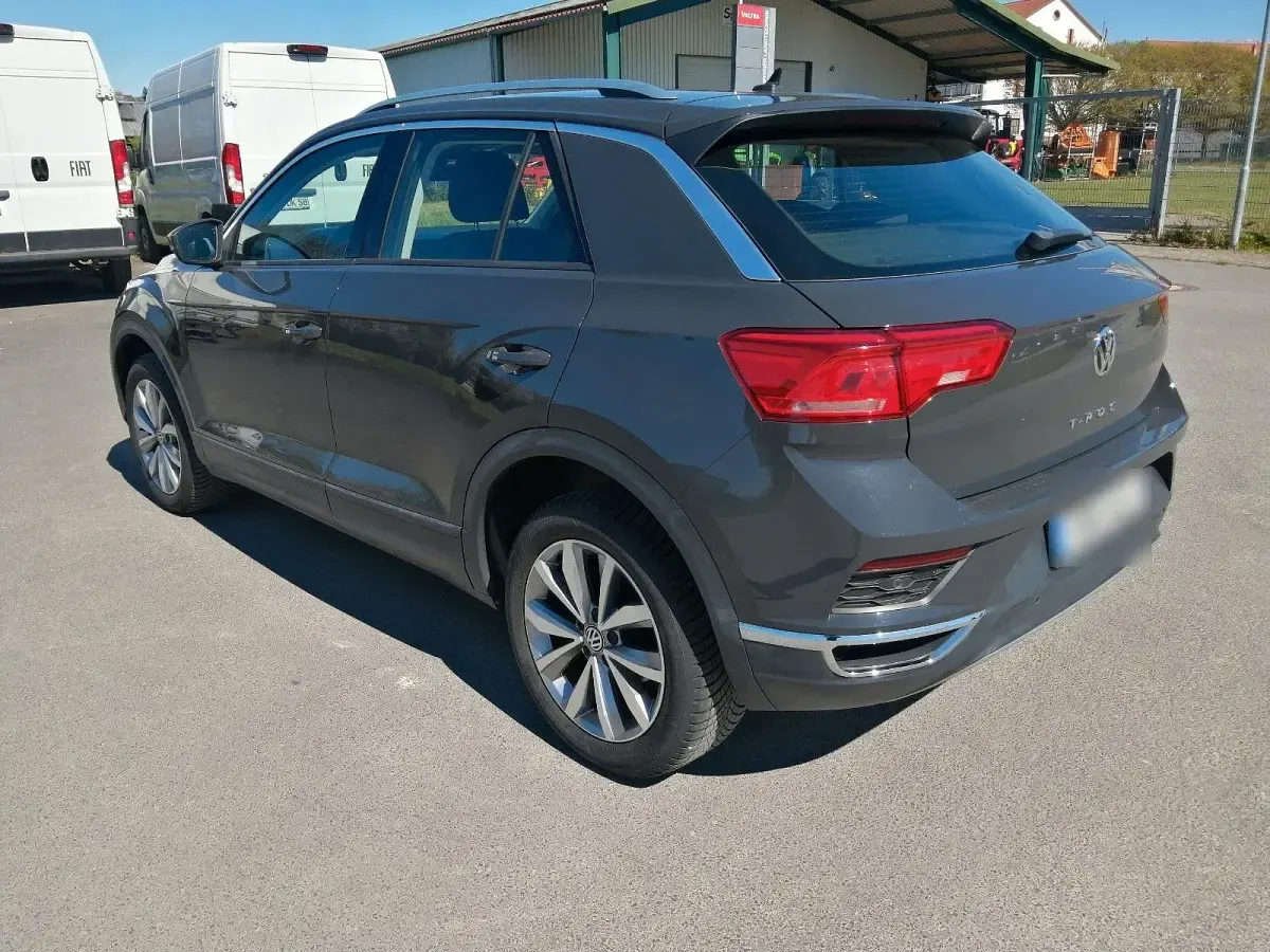 Gebraucht VW T-Roc Style 150 PS (110 kW) 2019 Grau SUV