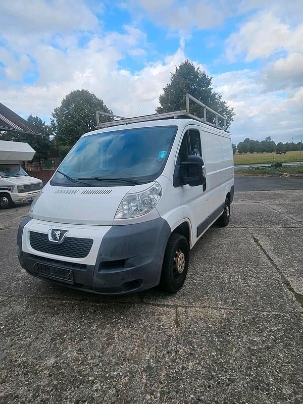 Weiß Gebraucht 2011 Peugeot Boxer Van | 5.300 € - Bild 1/4