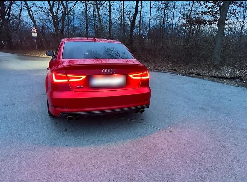 Gebraucht Audi S3 300 PS (220 kW) 2014 Rot Limousine