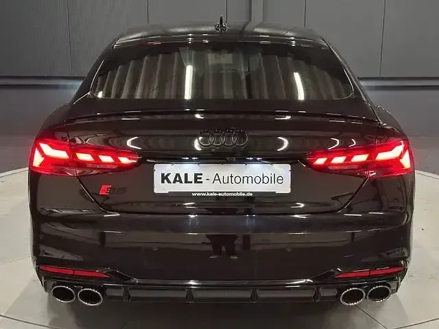 Gebraucht Audi S5 Sportback Competition 341 PS (250 kW) 2024 Mythosschwarz metallic Kleinwagen