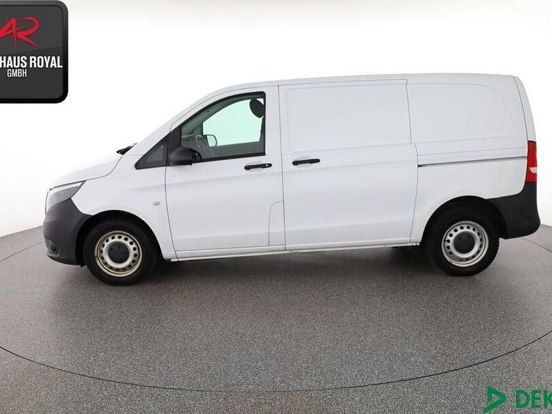 Gebraucht Mercedes Vito 163 PS (119 kW) 2022 Arktikweiss Van