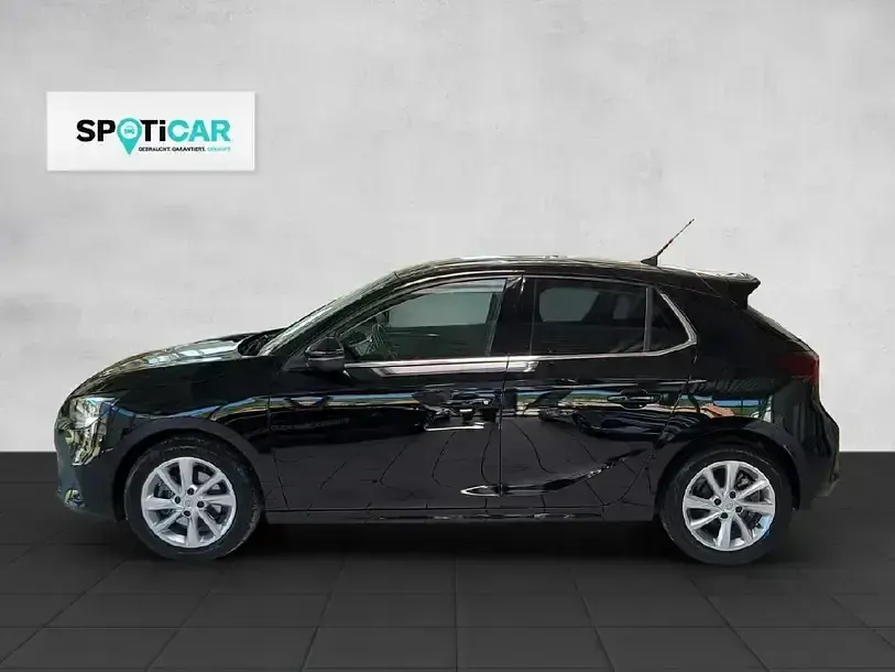 Używany Opel Corsa Elegance 101 KM (74 kW) 2022 Czarny Hatchback
